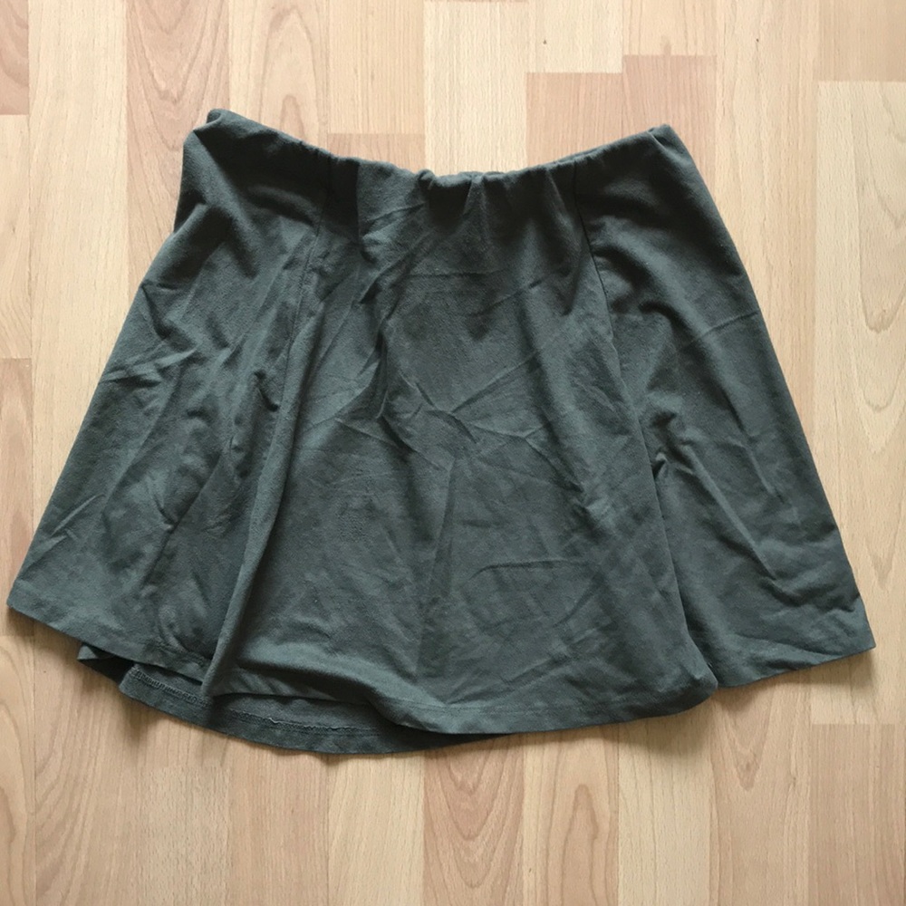 Green mini skirt!